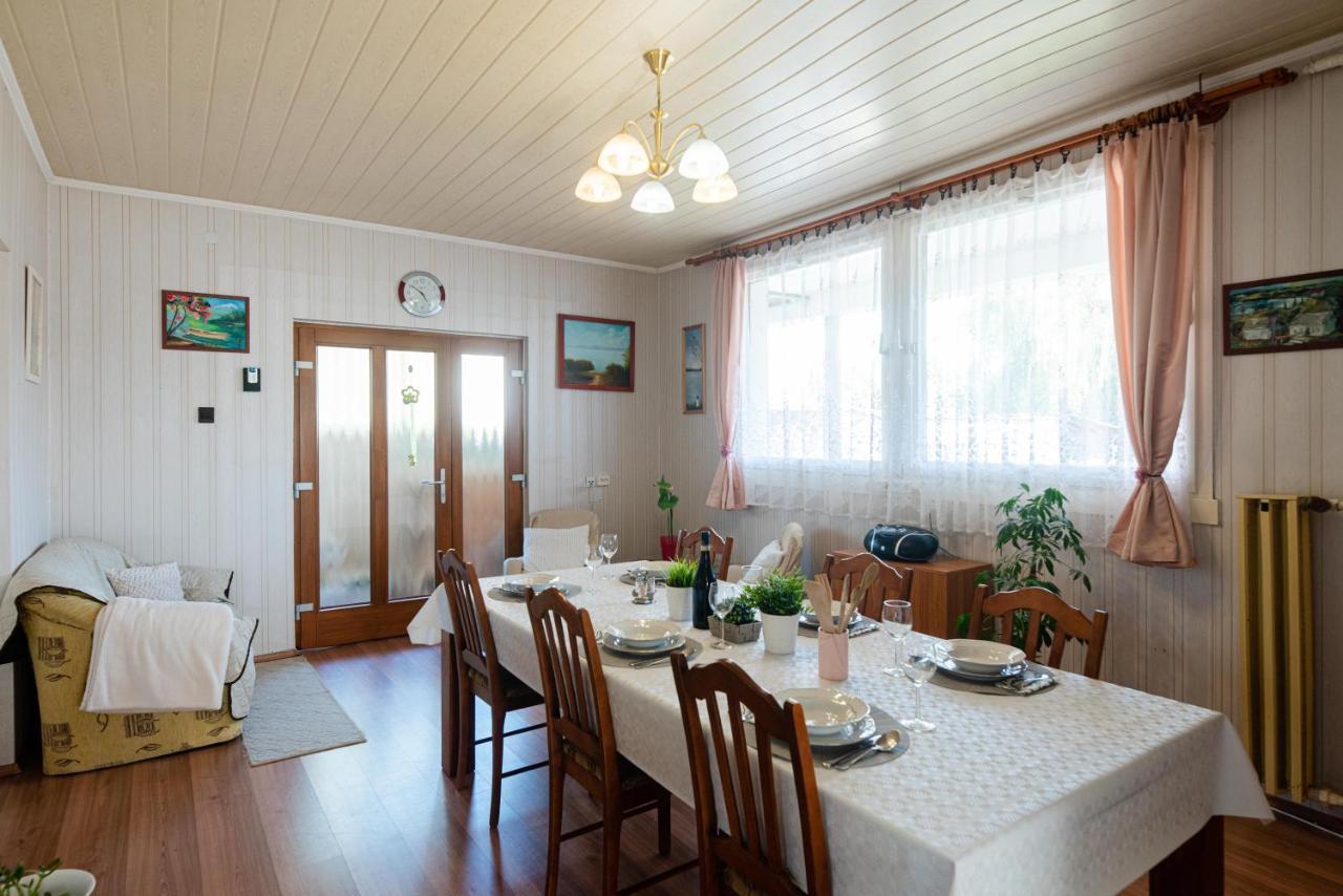Vadkacsa apartmanház medencével Zamárdi Exterior foto