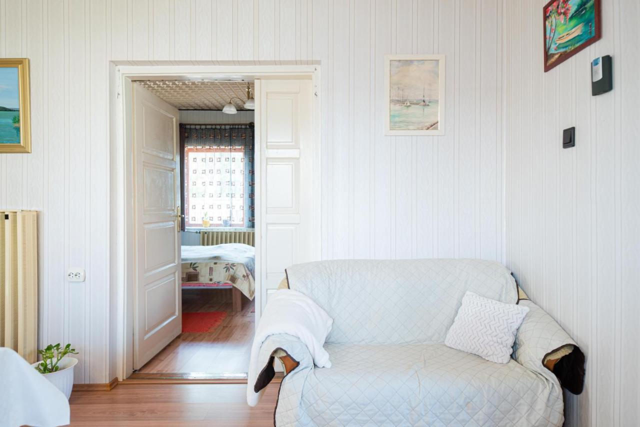 Vadkacsa apartmanház medencével Zamárdi Exterior foto