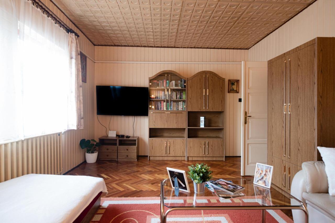Vadkacsa apartmanház medencével Zamárdi Exterior foto